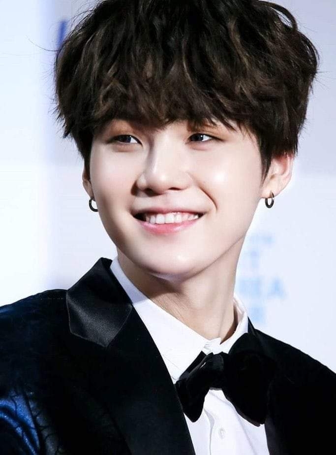 HAPPY YOONGI DAY❤❤❤❤❤❤❤