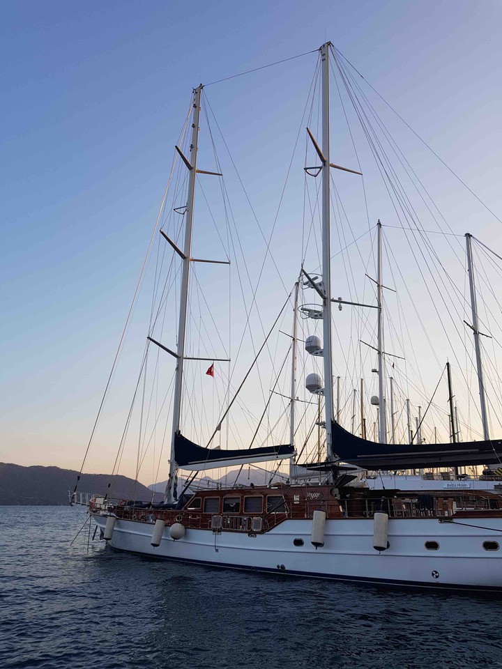 yacht