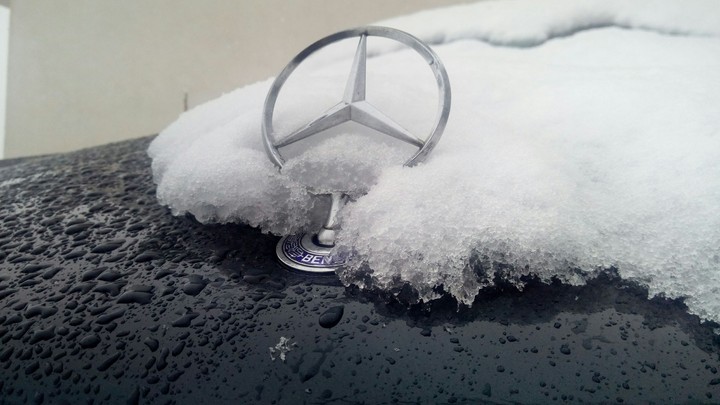 mercedes benz logo