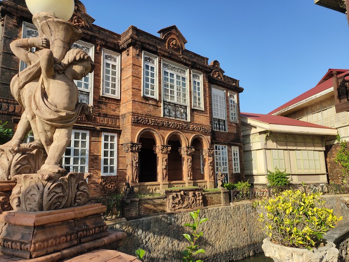 Las Casas Filipinas de Acuzar