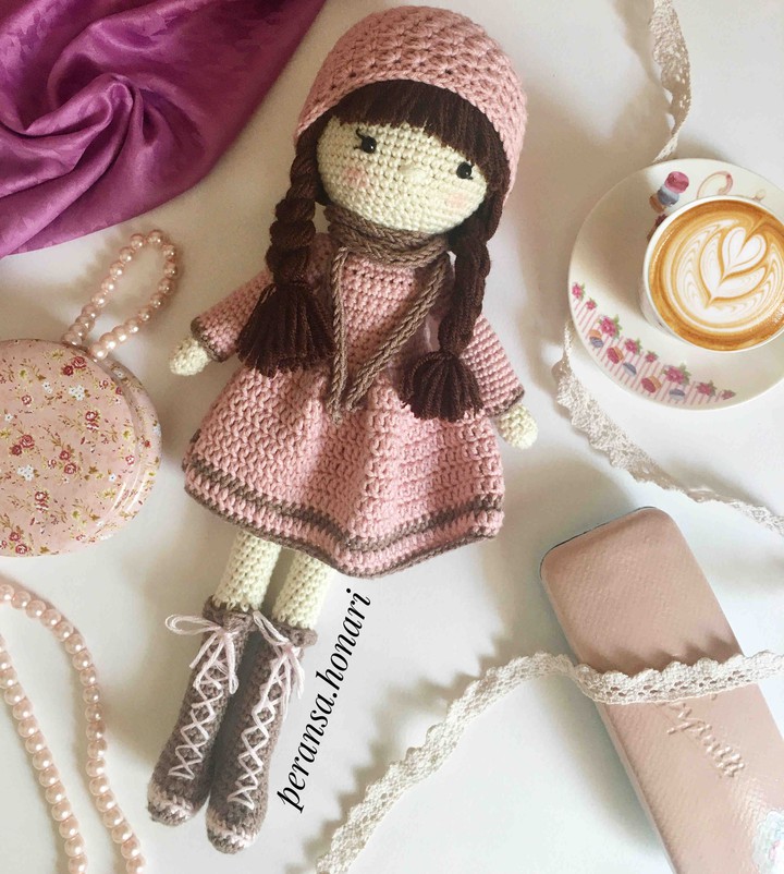 doll amigurumi