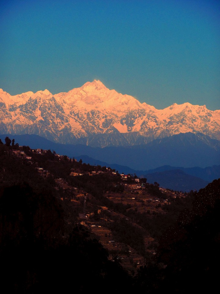 Mt.Kanchenjunga from the foothills of Rishila