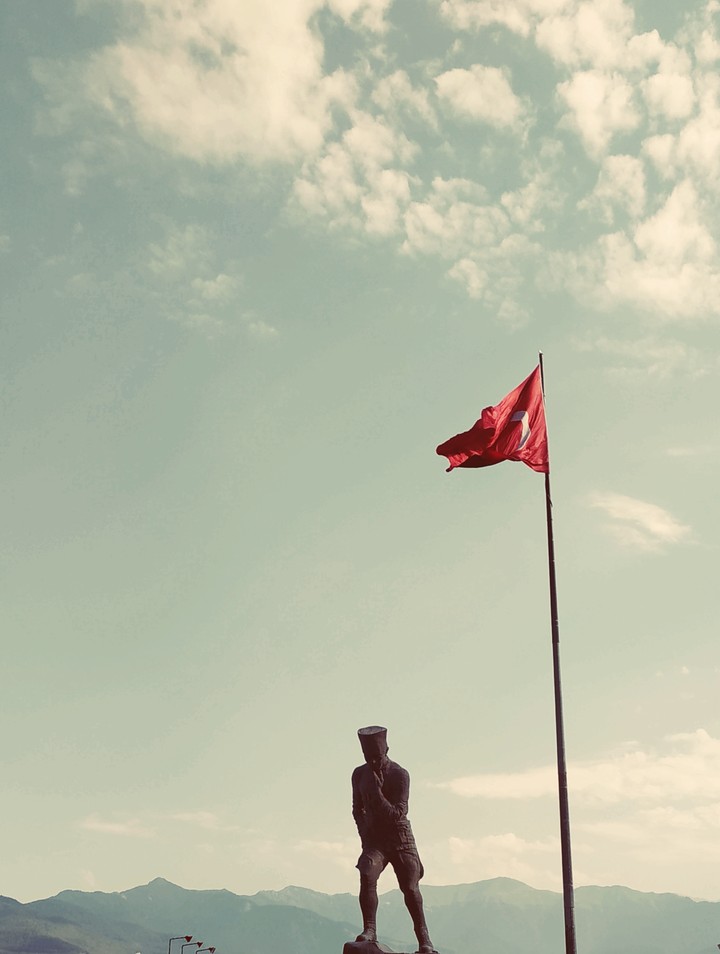 Türkiye'nin en büyük Atatürk heykeli Artvin'de