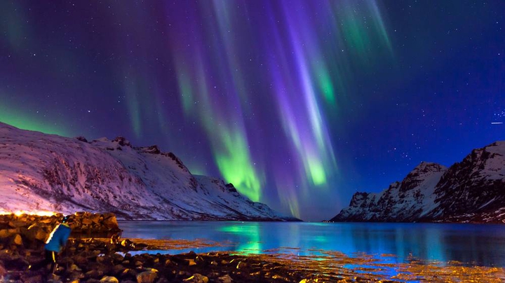 SHOW OF THE SKY