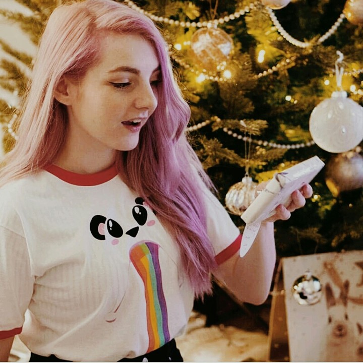LDShadowLady Christmas Background! Enjoy :)