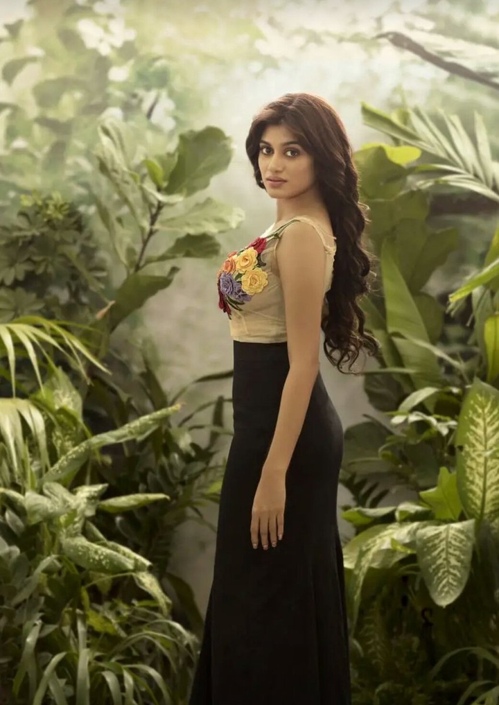 Oviya