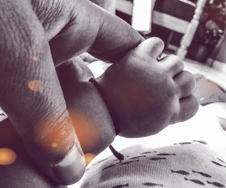 baby hand