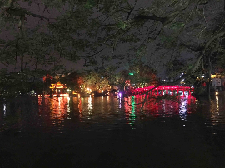 Hoan Kiem Lake