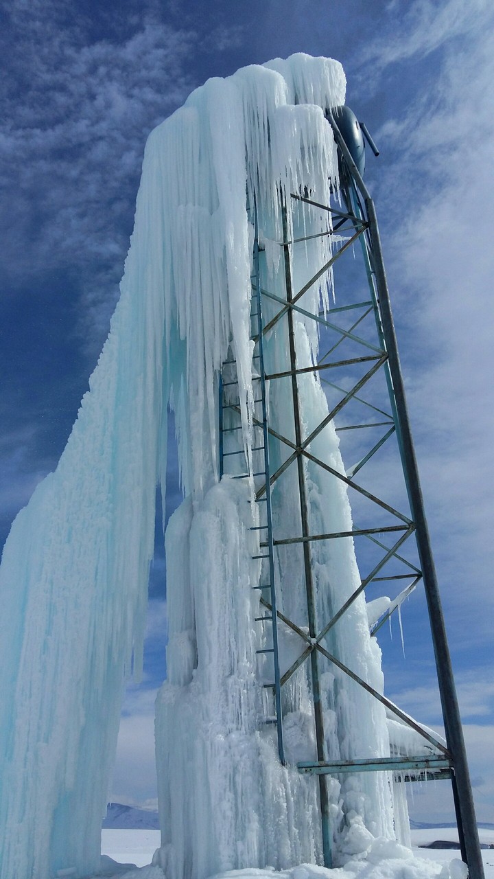iceberg ))
