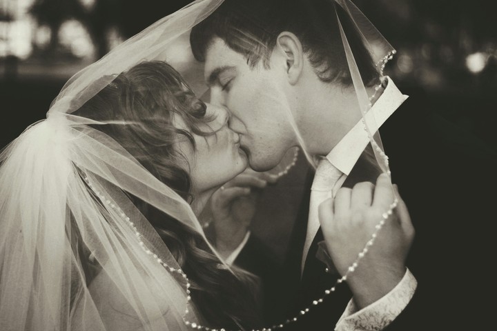 wedding kiss