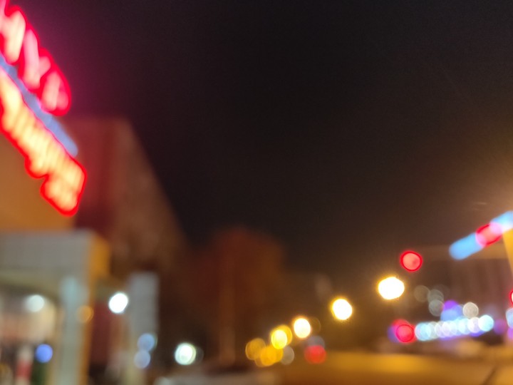 Night traffic lights
