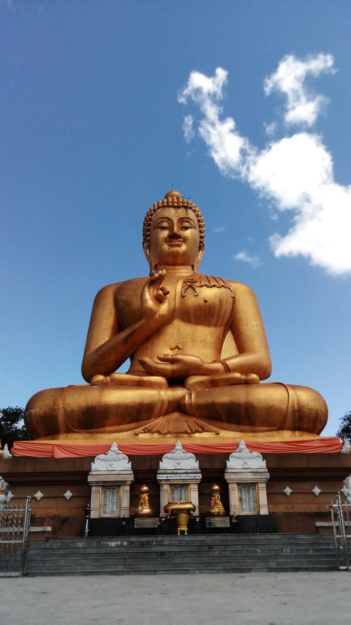Buddha with light
