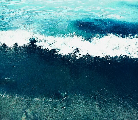 на море