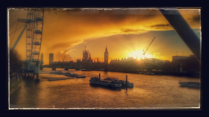 London with Effects
