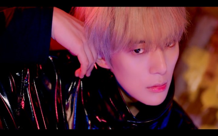 MONSTA X(몬스타엑스) - 'LIVIN' IT UP'