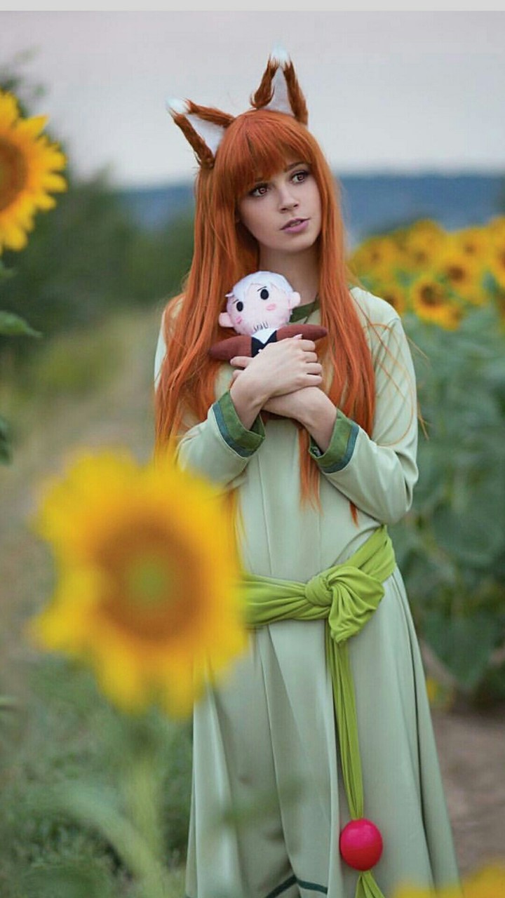 Horo by @faid_eyren_cosplay