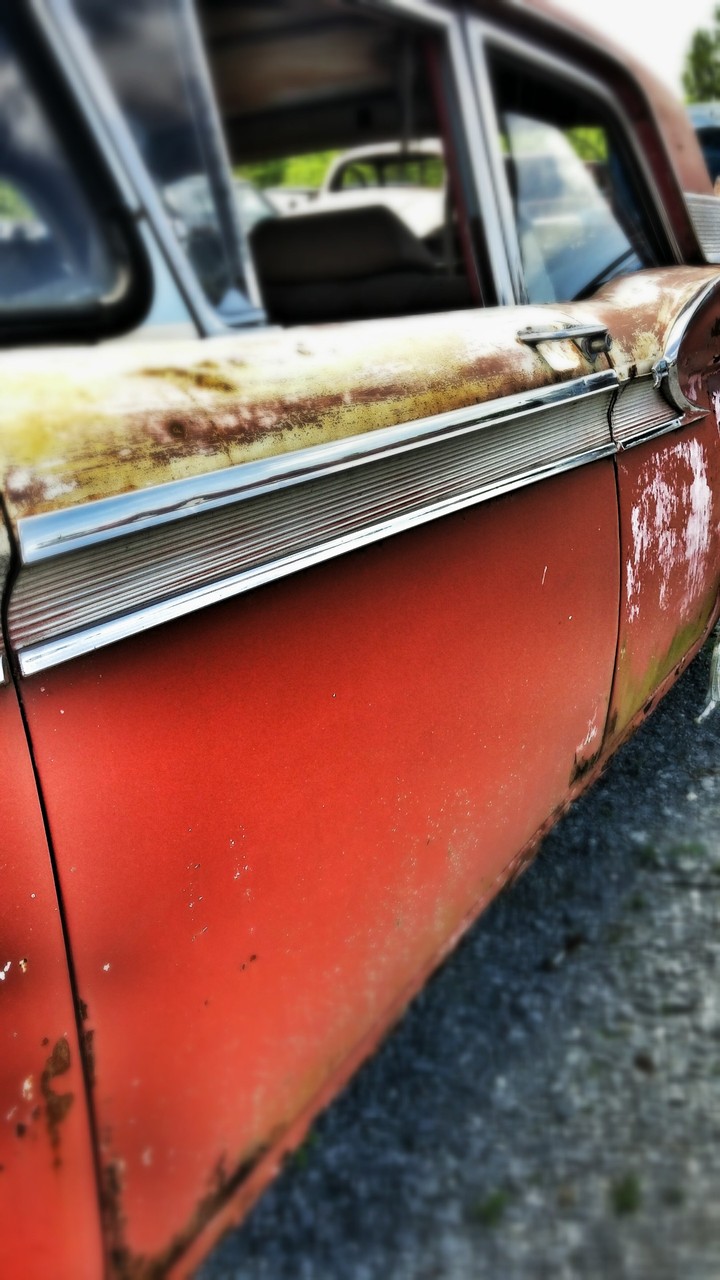 junkyard car