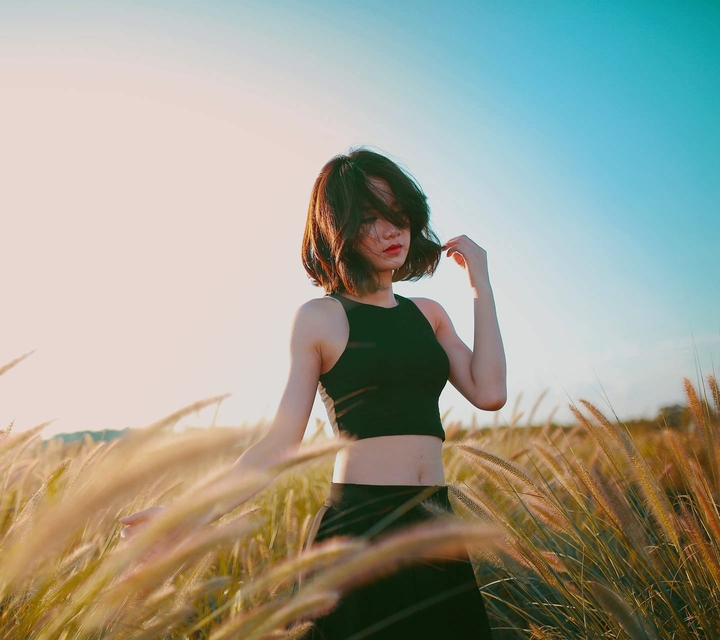 <3