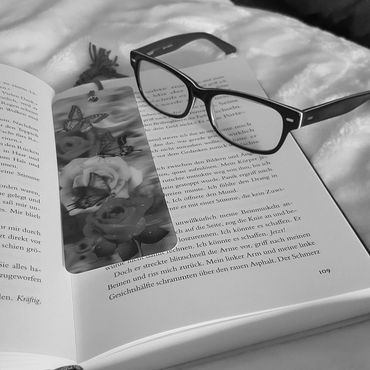 I like books / Ich liebe Bücher / still life