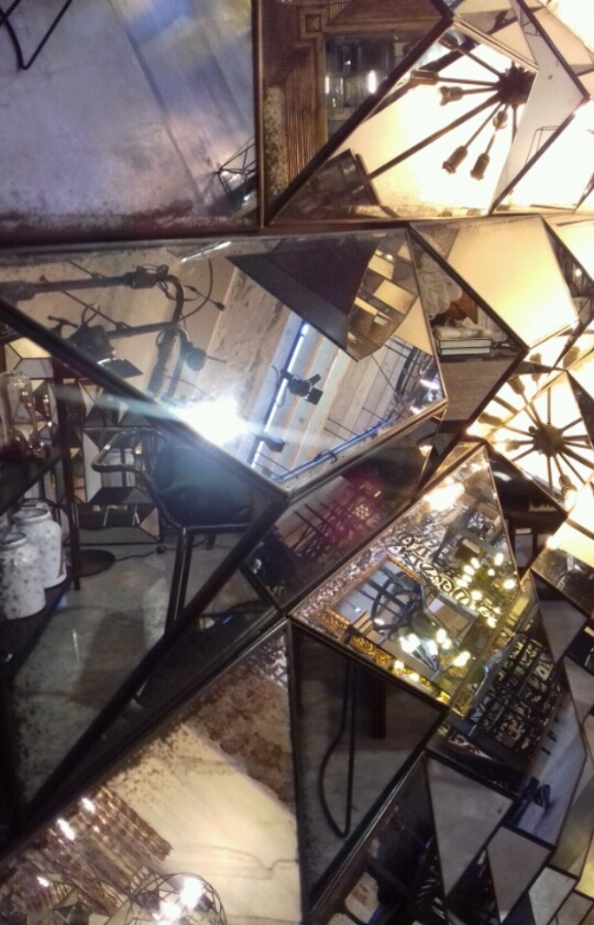 Mirrorgame