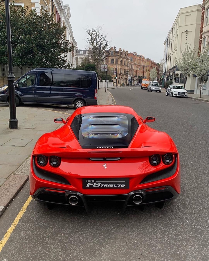 Ferrari F8