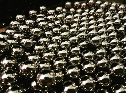 Metal bolls