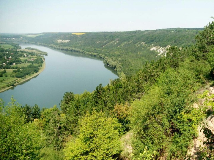 Україна