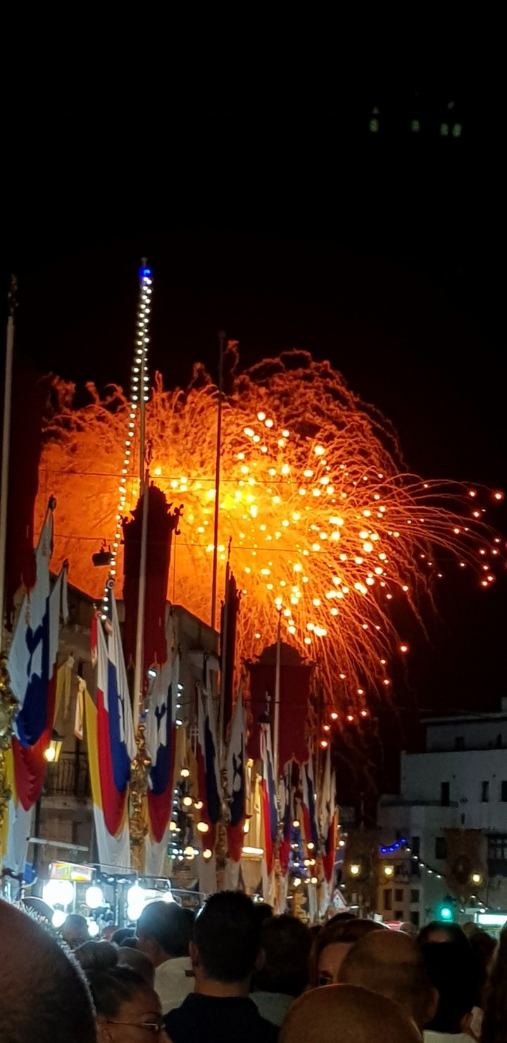 Aerial fireworks