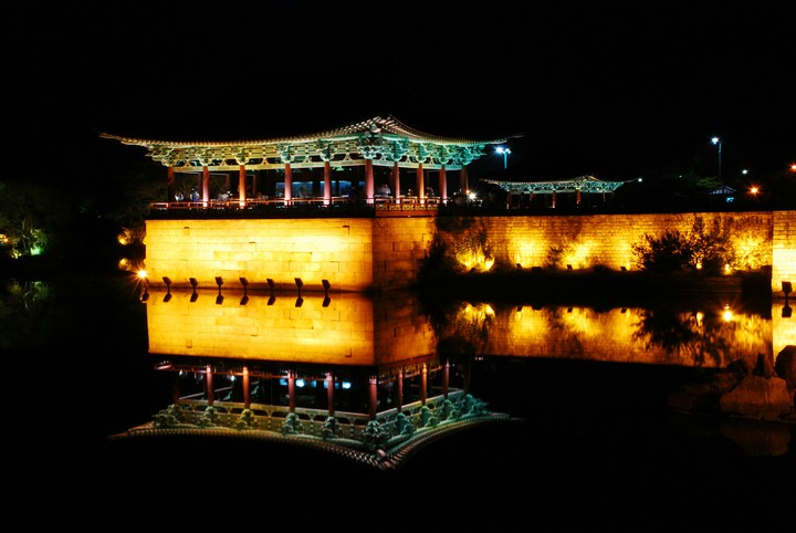 한국 경주 안압지 야경