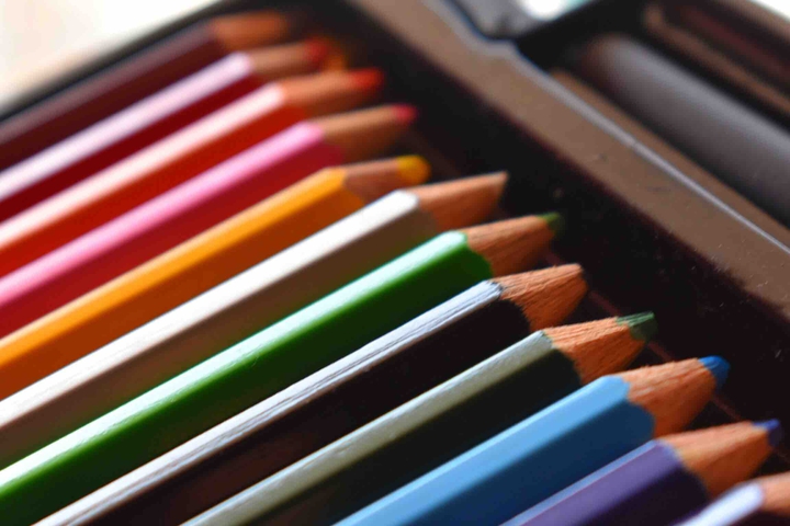 coloured pencil set