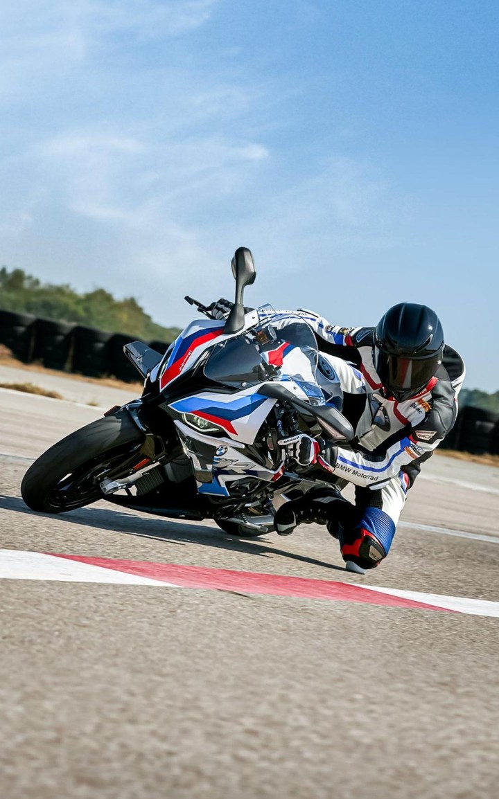 meet the new BMW 1000RR??