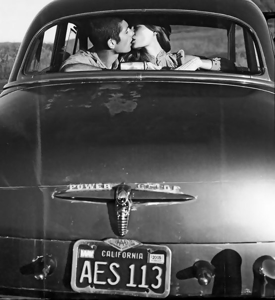 Hot Vintage Kisses
