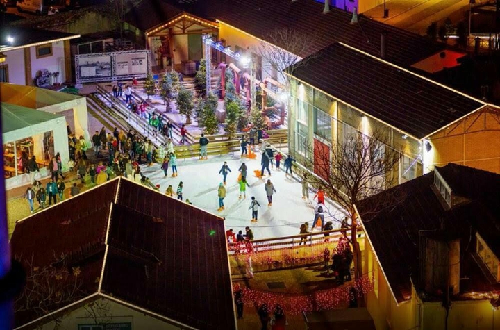 MERRY CHRISTMAS FROM ATHENS GREECE!