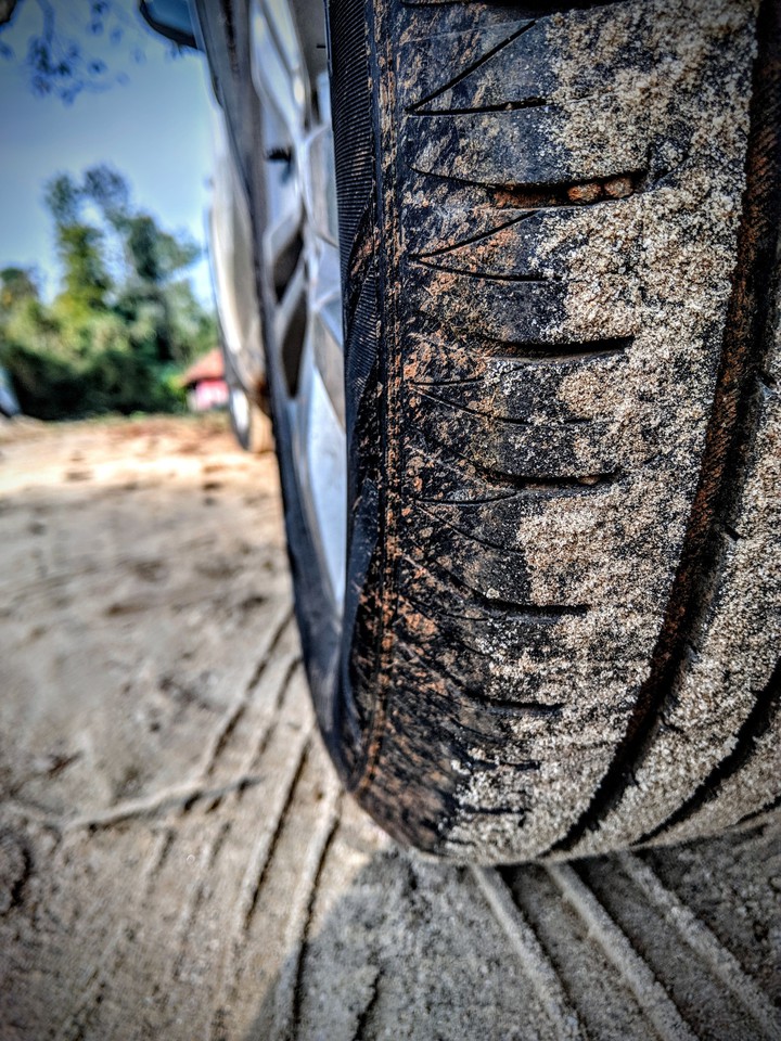 Off-road Driven tyre