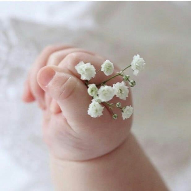 baby hand