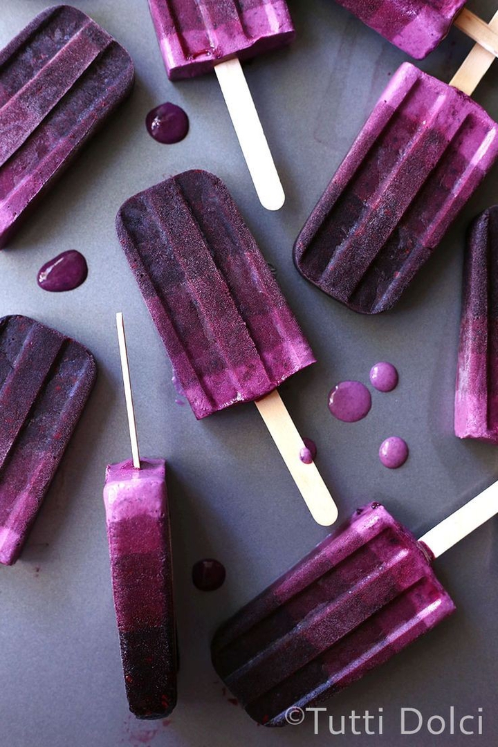 Black currant popsicle