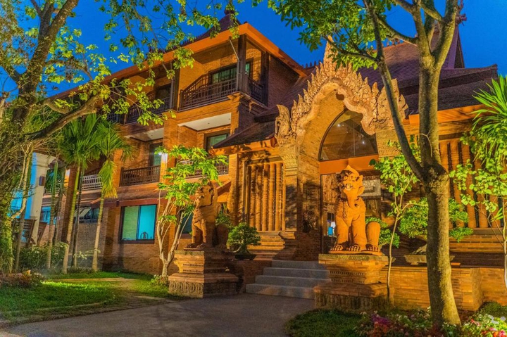 Phor Liang Meun Terracotta Arts Hotel