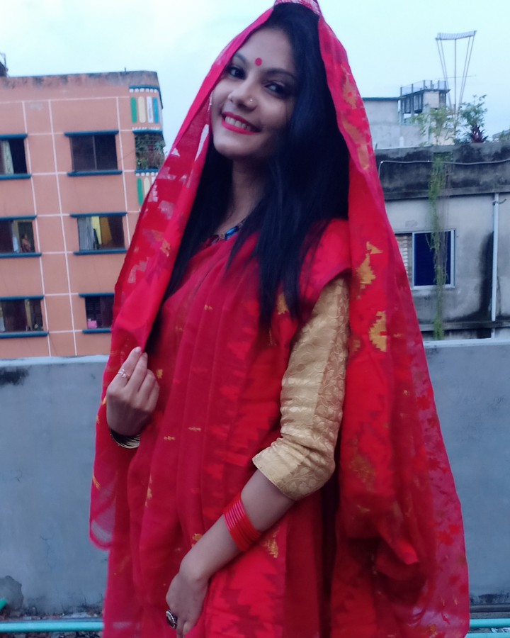 লাল বউ
