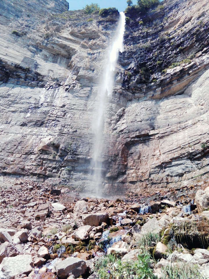 Kinchkha Waterfall
