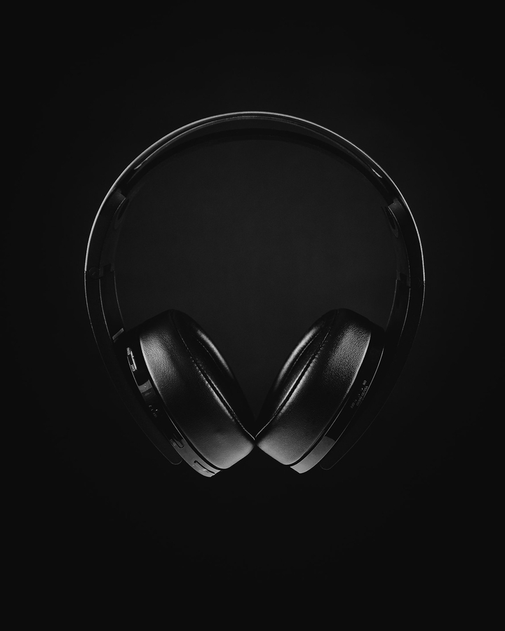 Black Headphone Love at 1st sight