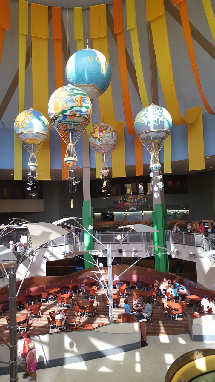 Food Court