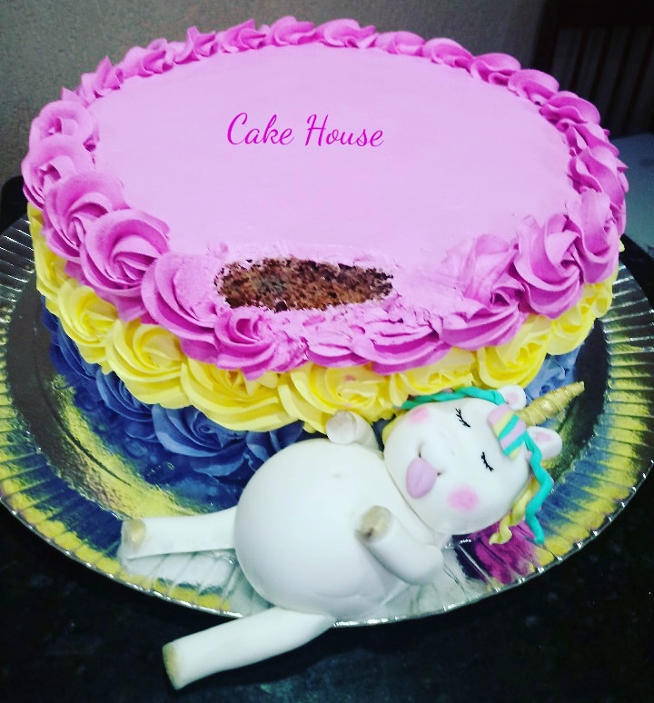 bolo unicornio guloso