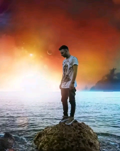 lonely and sea