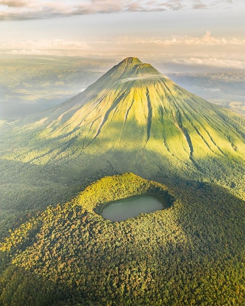Volcano, stratovolcano वॉलपेपर