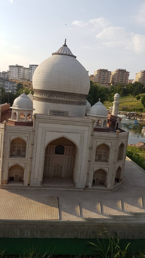 Minnak Tac Mahal Yapıtı