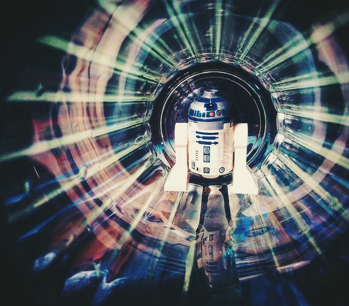 R2D2