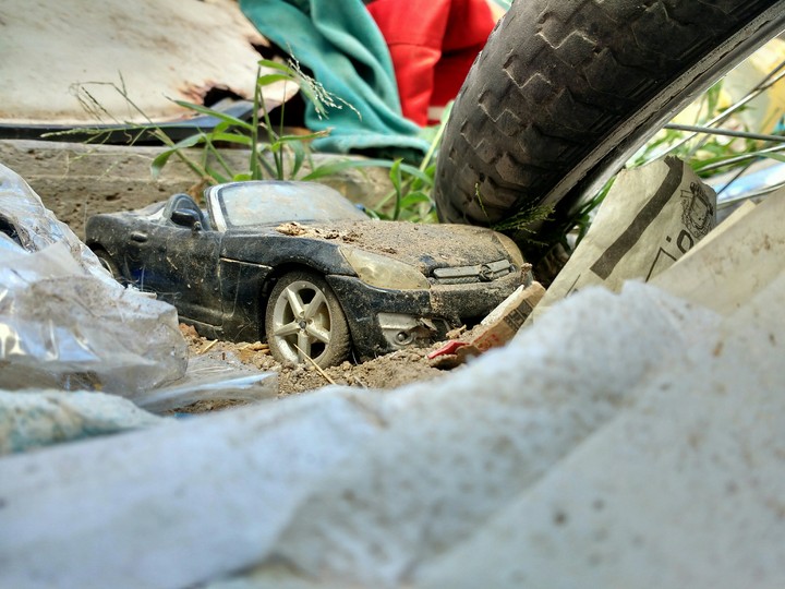 car toy abandoned