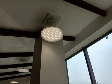 bEaUtIfUl LiGhTs