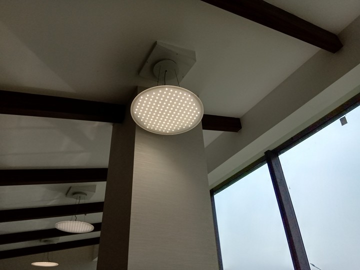 bEaUtIfUl LiGhTs