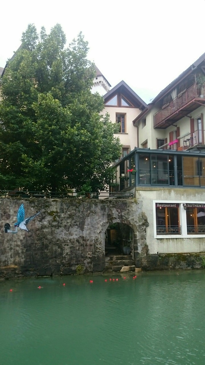 ANNECY ARCHITECTURE
